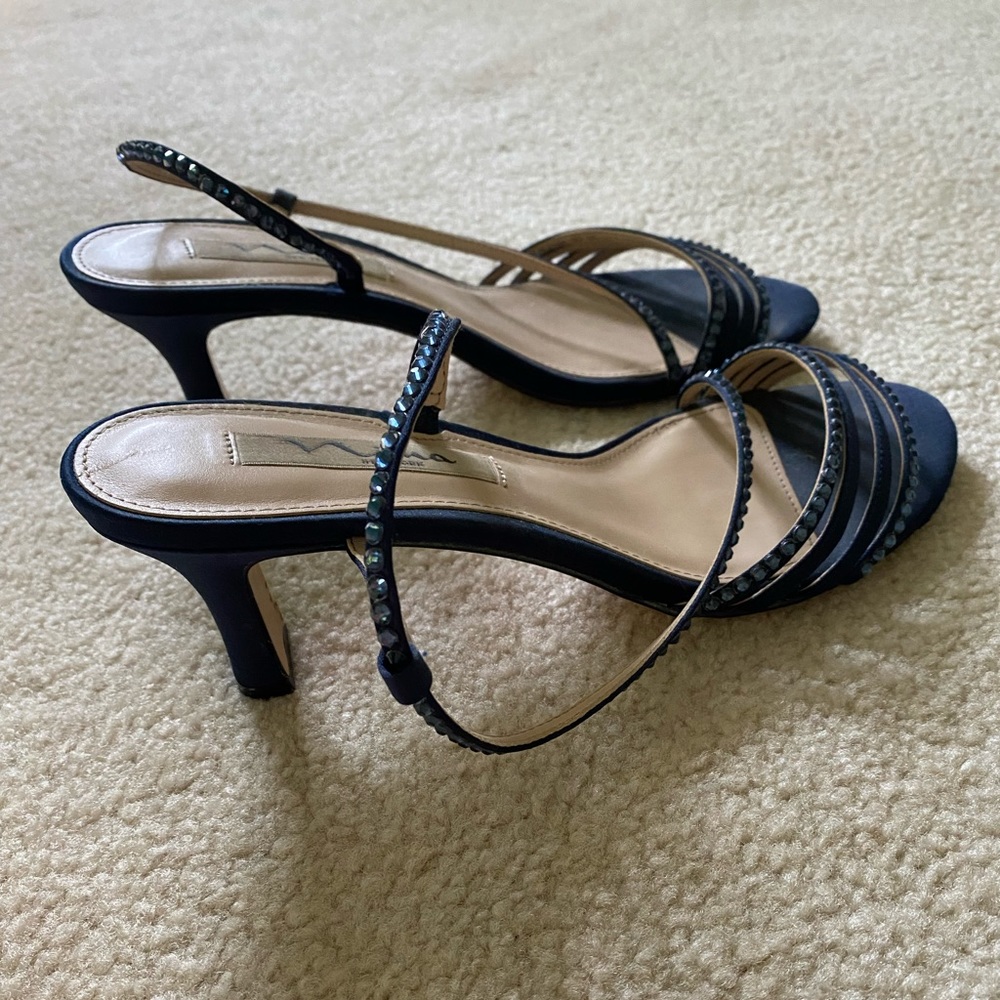 Beautiful blue Nina blue dress heels!!